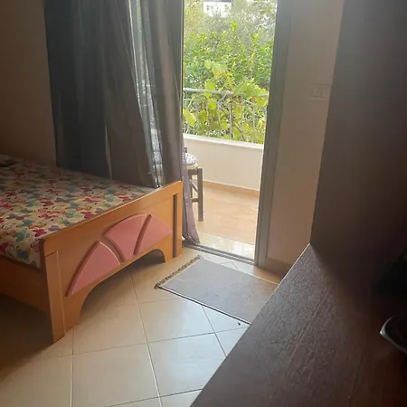 Grandpas House Twin For Travellers * Gjashtë